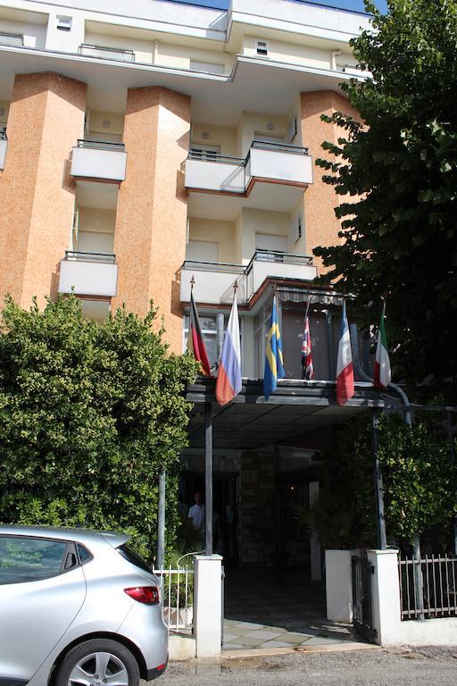 Hotel Apis Rimini Exterior photo